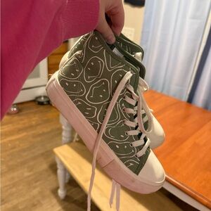 American Eagle Outfitters Green Patterned High-Top Sneakers